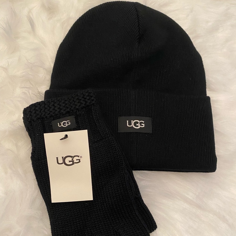 UGG Hat & Glove Set